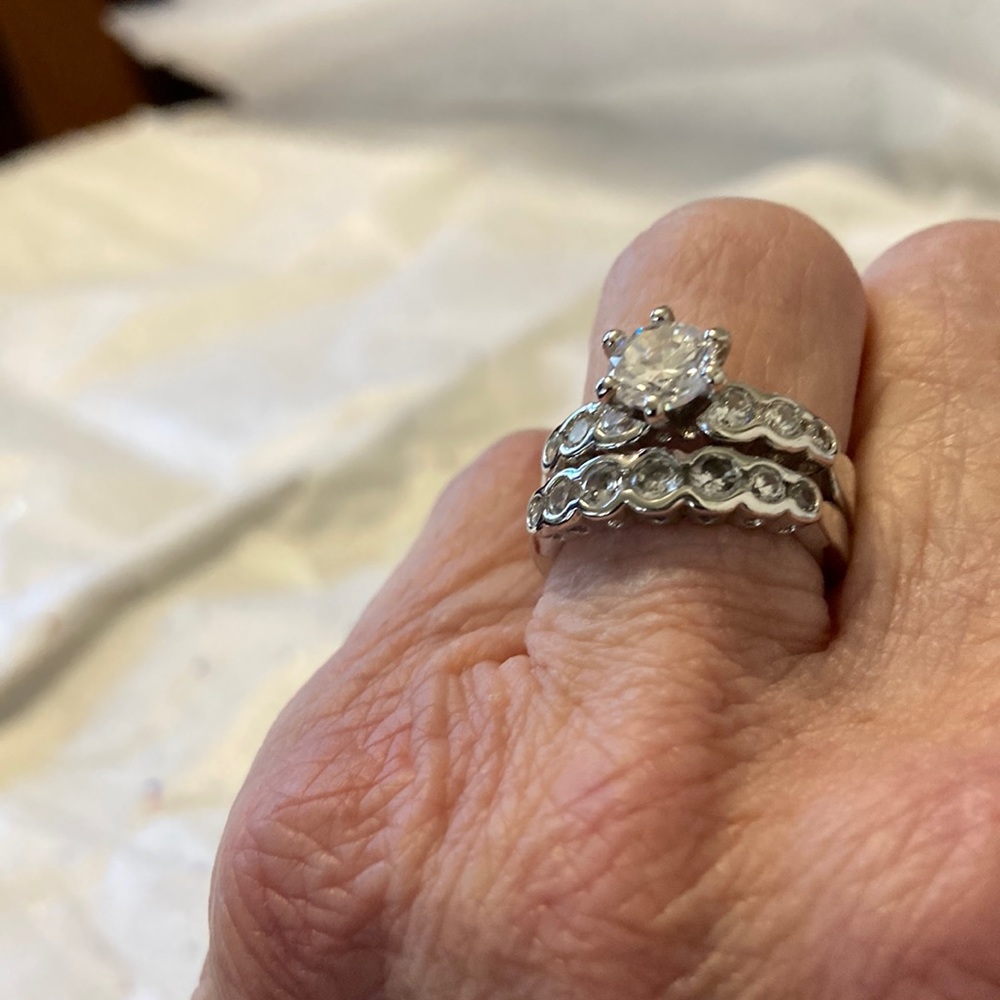 Cubic zirconia wedding set